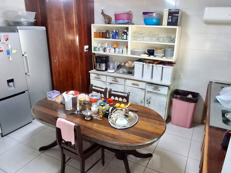 5 BED HOUSE WITH FLAT N PRETORIA GARDENS - Photo 8