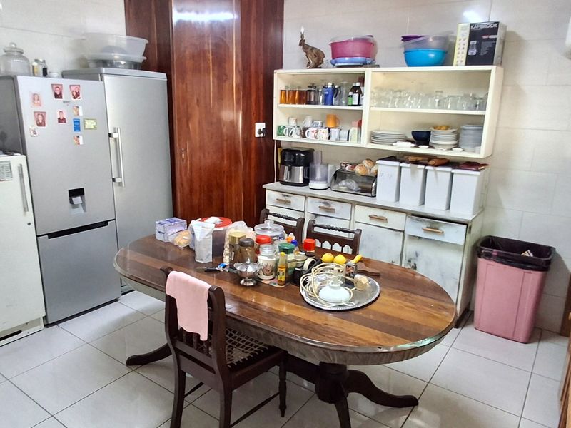 5 BED HOUSE WITH FLAT N PRETORIA GARDENS - Photo 6