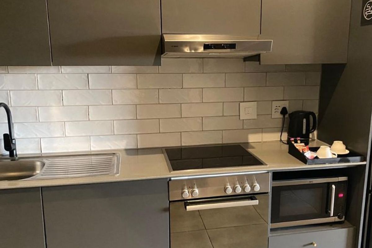 Fully furnished 1 bedroom and 1 bathroom apartment available for rental - Photo 2