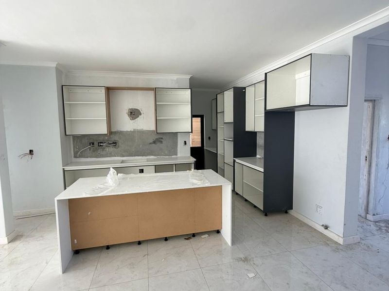 Modern 4-Bed, 3-Bath New Build in Sandown – Completion Mid-December 2025 - No Transfer Duty.  - Photo 3