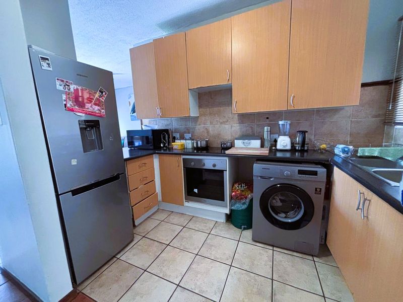 2 Bed 1 Bath unit for sale in Eco Park Estate - Photo 3