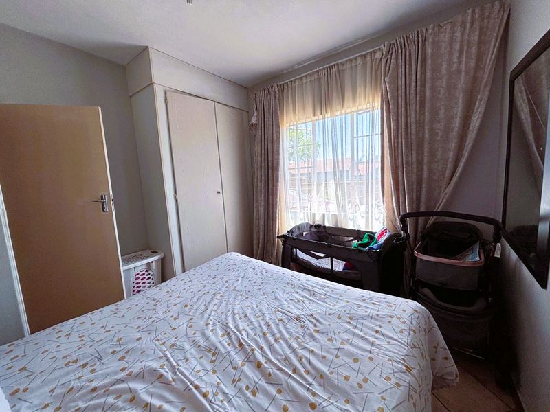 2 Bed 1 Bath unit for sale in Eco Park Estate - Photo 9