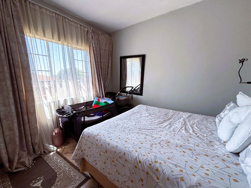 2 Bed 1 Bath unit for sale in Eco Park Estate - Photo 8