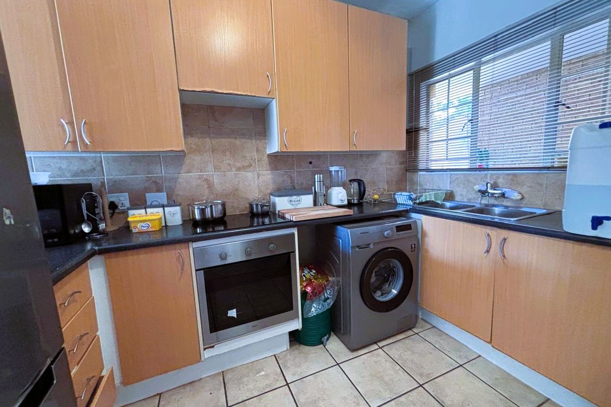 2 Bed 1 Bath unit for sale in Eco Park Estate - Photo 4