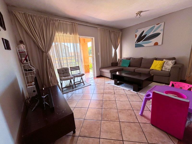 2 Bed 1 Bath unit for sale in Eco Park Estate - Photo 5