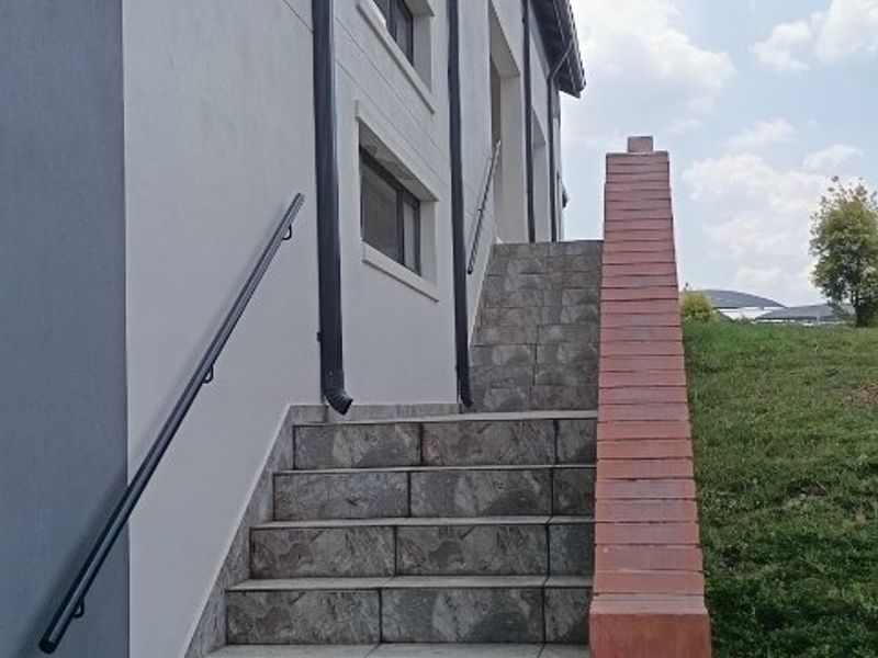 Spacious Newly Built 2-Bed, 2-Bath Apartment For Sale in North Riding - Photo 4