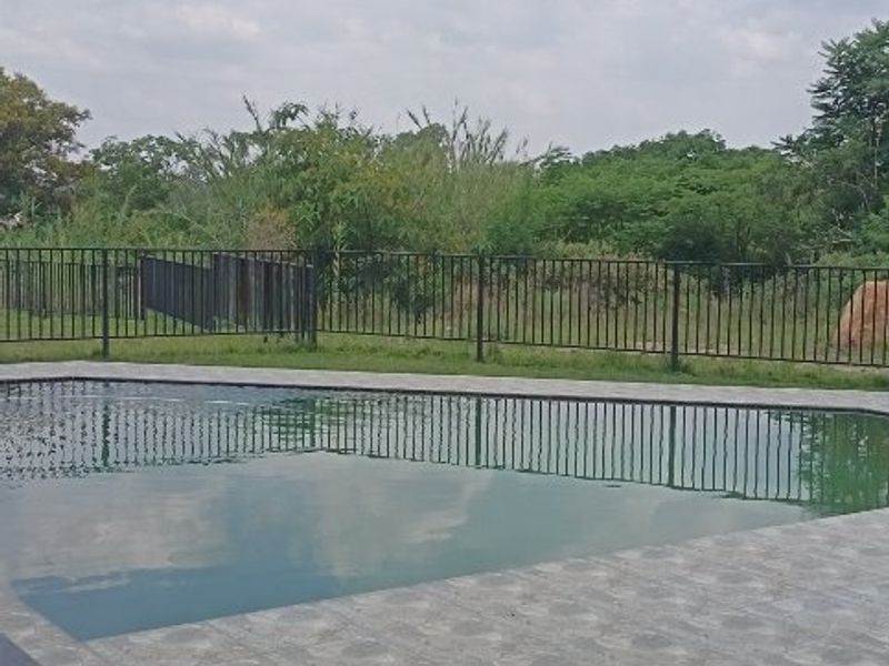 Spacious Newly Built 2-Bed, 2-Bath Apartment For Sale in North Riding - Photo 5