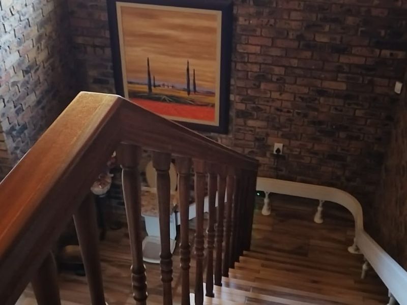 Spacious Family Home with Flatlets for Sale in Bedworth Park - Photo 3