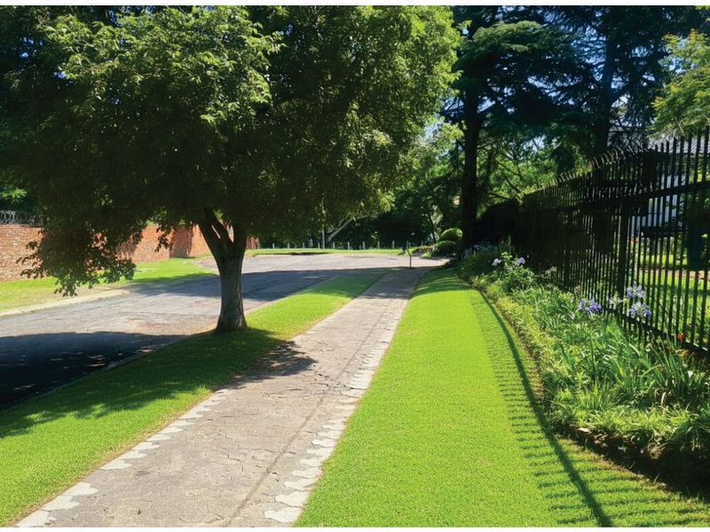 Quiet riverside living in Riverside - Photo 10