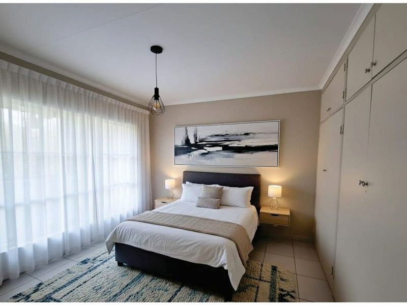 Quiet riverside living in Riverside - Photo 7