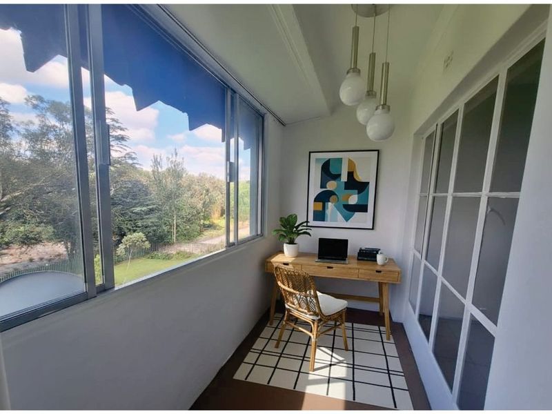 Quiet riverside living in Riverside - Photo 4