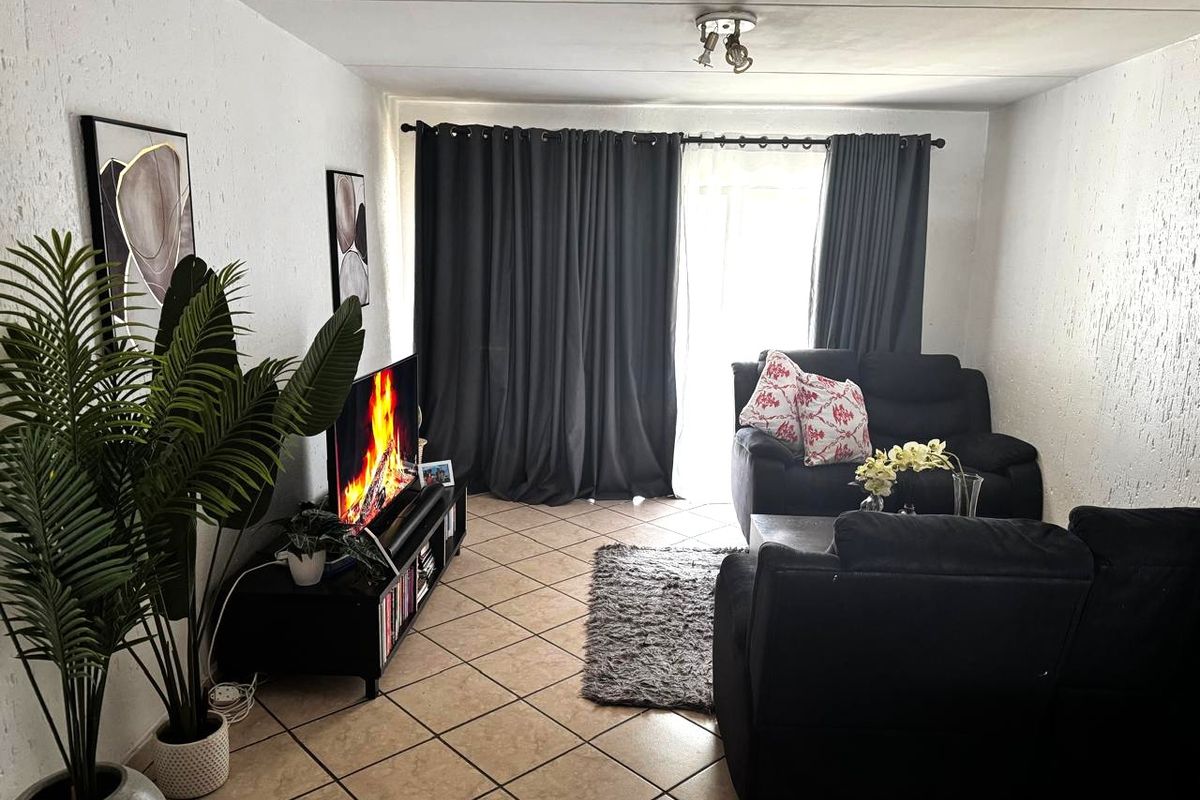 Affordable 2 Bedroom Home for Sale - Photo 3