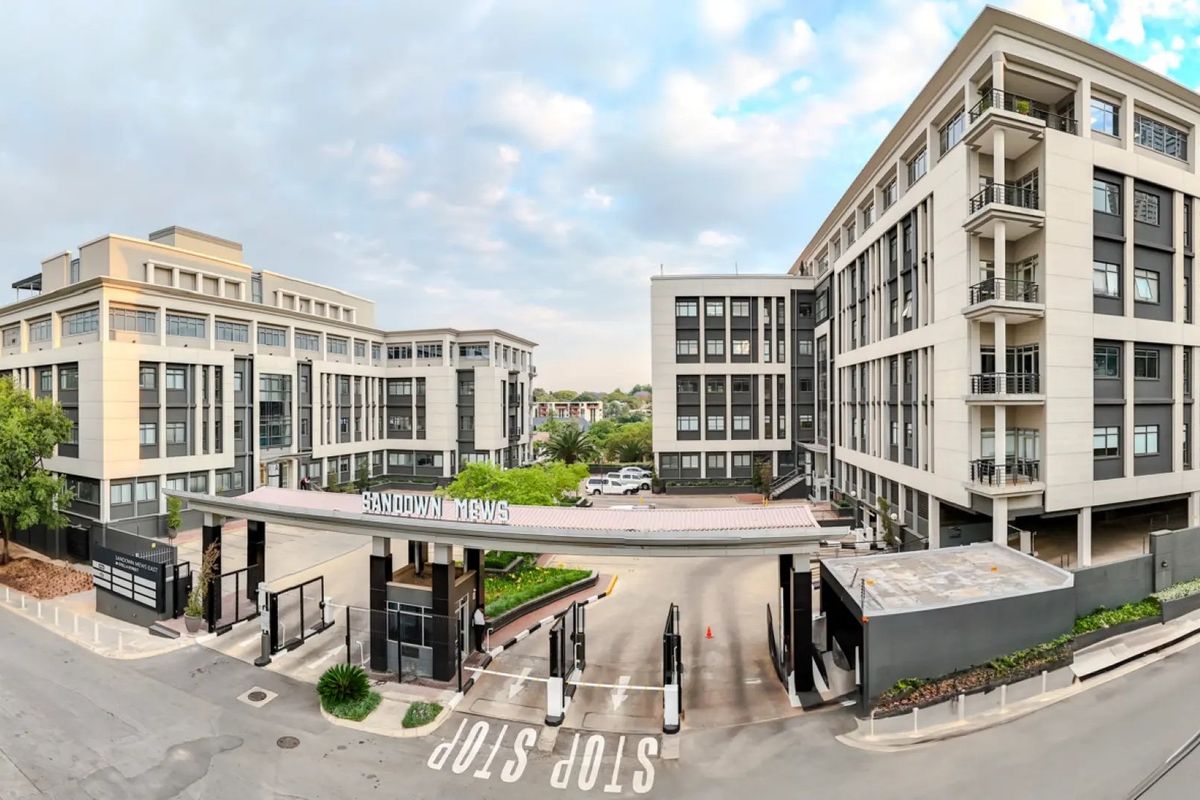 Sandown Mews Office. - Photo 2