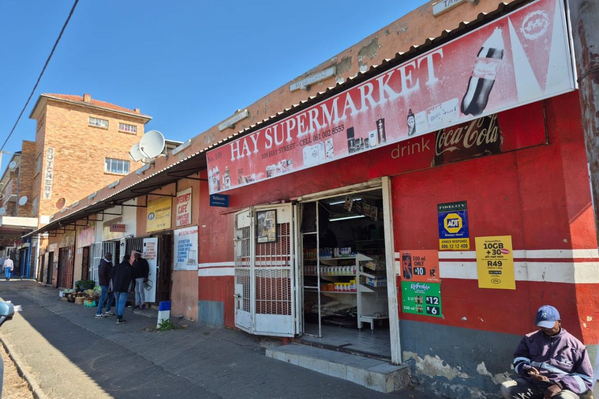 Fully tenanted Commercial property with rental income  - Photo 2