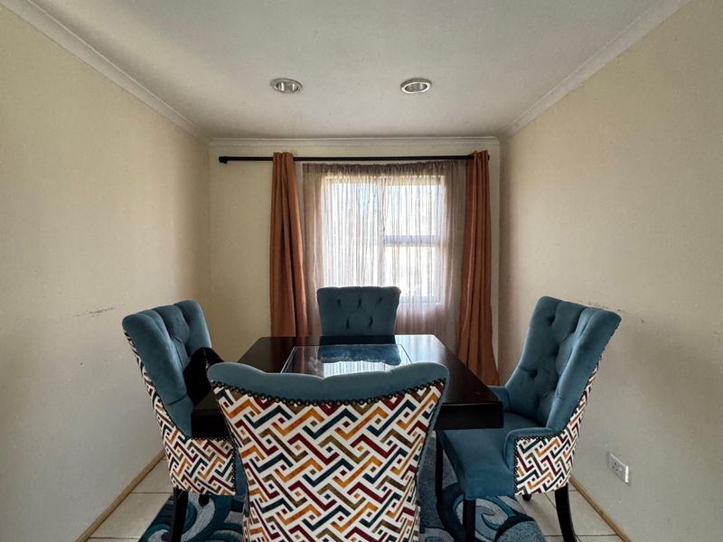 Spacious 3 Bedroom House To Rent In Tuscany Glen, Blue Downs - Photo 3