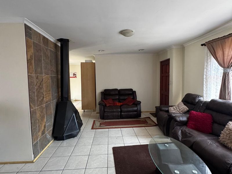 Spacious 3 Bedroom House To Rent In Tuscany Glen, Blue Downs - Photo 5