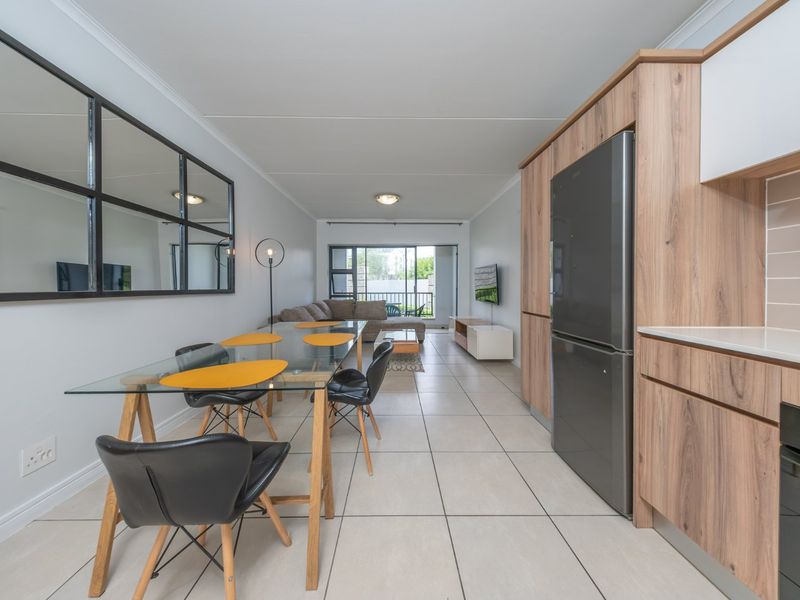 Modern two bedroom apartment in The Reid ideal for first time buyers and investors - Photo 3