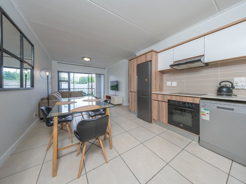 Modern two bedroom apartment in The Reid ideal for first time buyers and investors - Photo 9