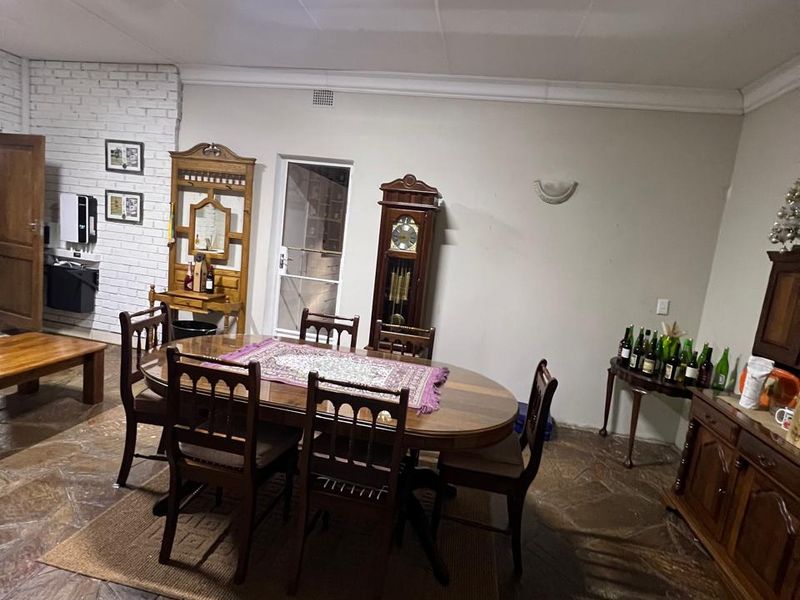 7 Bedroom House for sale in Stilfontein - Photo 9