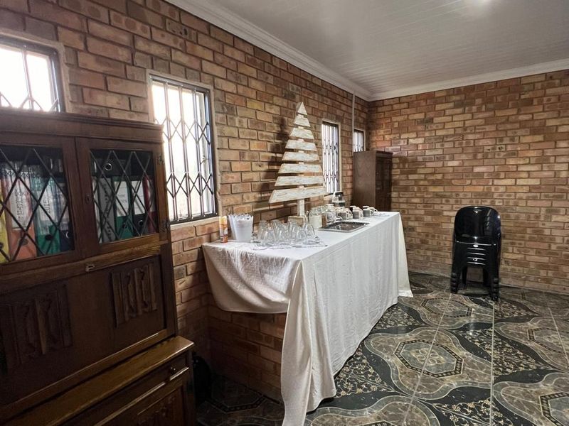 7 Bedroom House for sale in Stilfontein - Photo 7