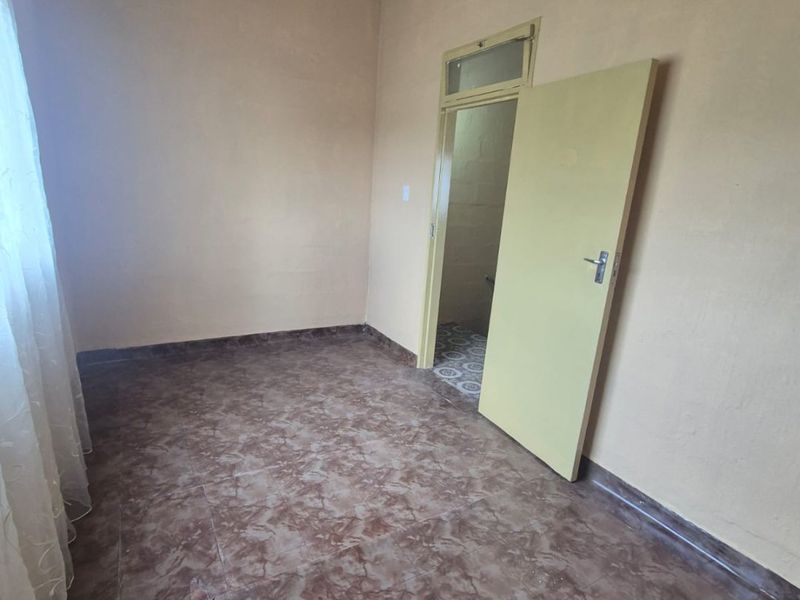 3 Bedroom House for sale in Woodhurst Chatsworth - Photo 5