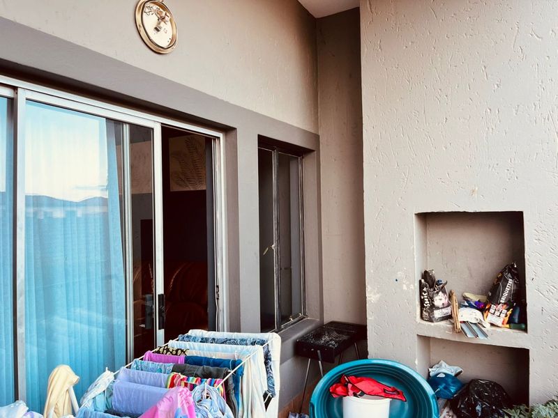 2 Bedroom 2 Bathroom first floor Apartment to Rent - Photo 8