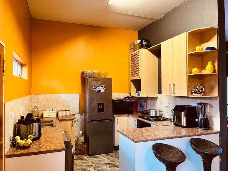 2 Bedroom 2 Bathroom first floor Apartment to Rent - Photo 4