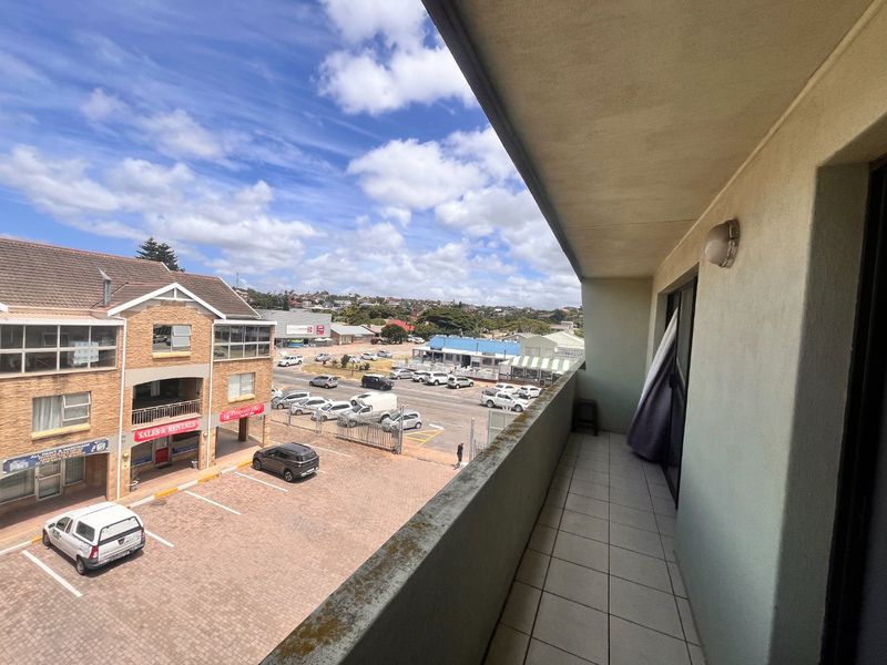Sunny 2-Bed Apartment in Jeffreys Bay Unfinished  - Photo 10