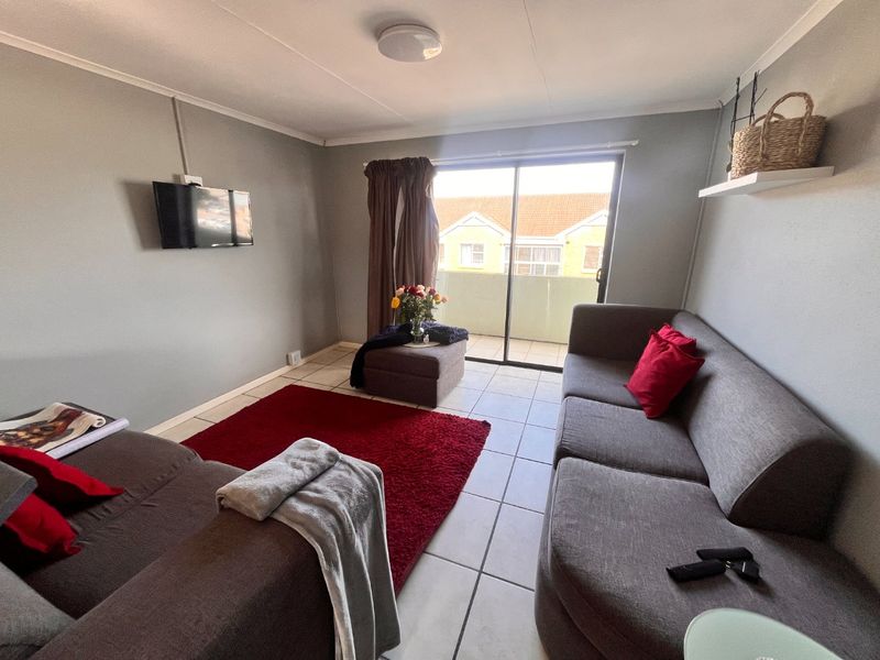 Sunny 2-Bed Apartment in Jeffreys Bay Unfinished  - Photo 9