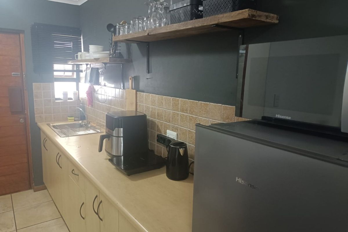 One bedroom flat available short term rental 1st May 2026 to 30 June 2026 - Photo 4