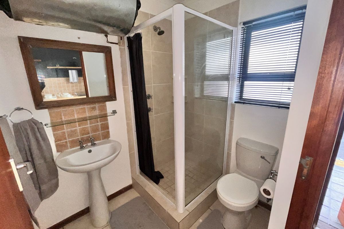 One bedroom flat available short term rental 1st May 2026 to 30 June 2026 - Photo 3