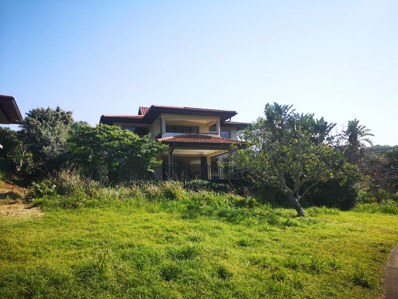 Beautifully appointed with exquisite views over the fairway - Photo 2