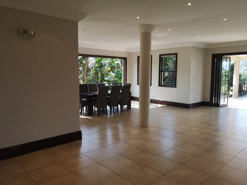 Beautifully appointed with exquisite views over the fairway - Photo 5