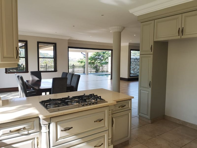 Beautifully appointed with exquisite views over the fairway - Photo 9