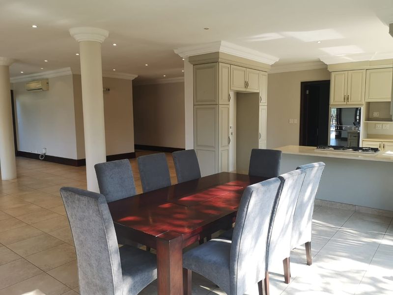 Beautifully appointed with exquisite views over the fairway - Photo 7