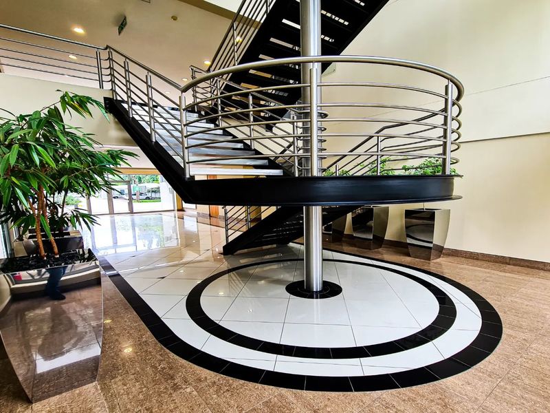 Premium Office Space – Illovo (Oxford Road Corner Exposure) - Photo 2