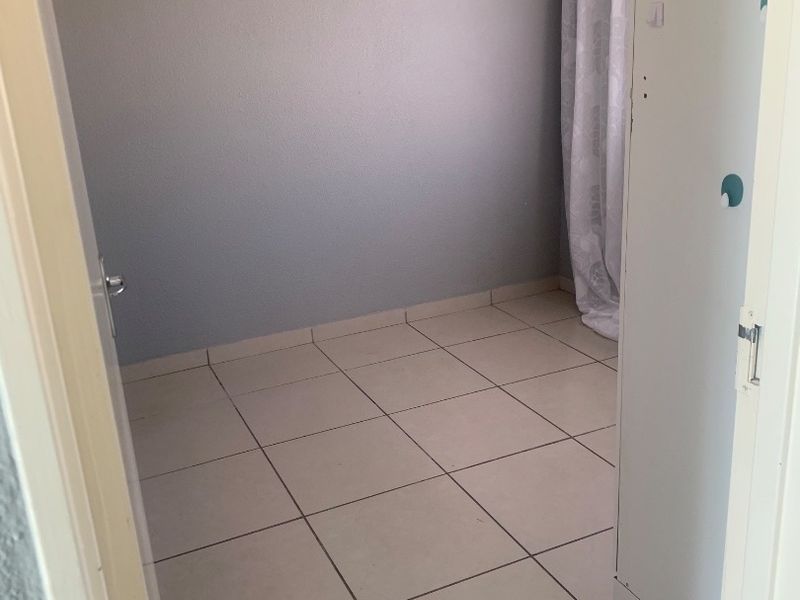 A Lovely 3 Bedroom Cluster For Rent in Ormonde.  - Photo 9