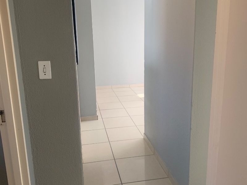 A Lovely 3 Bedroom Cluster For Rent in Ormonde.  - Photo 4