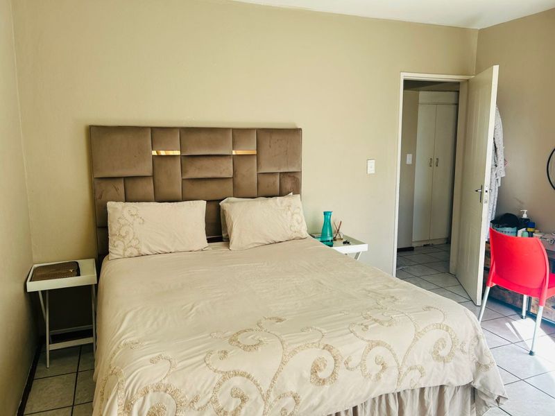 2 bedroom and 1 bathroom apartment in Boksburg, for sale Call  us Now!! - Photo 7