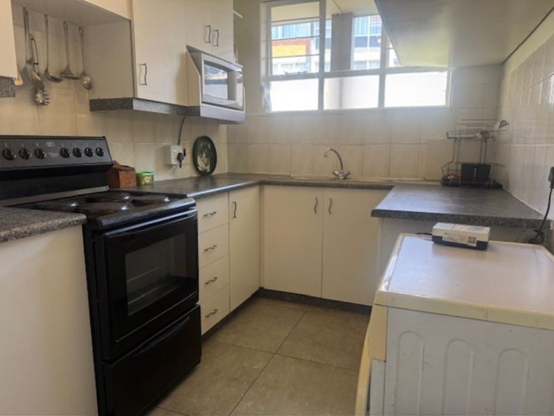 Neat 3-Bedroom Flat (112 m2) - Photo 6