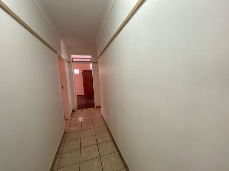 4 BEDROOM ON THE BLVD  - Photo 8