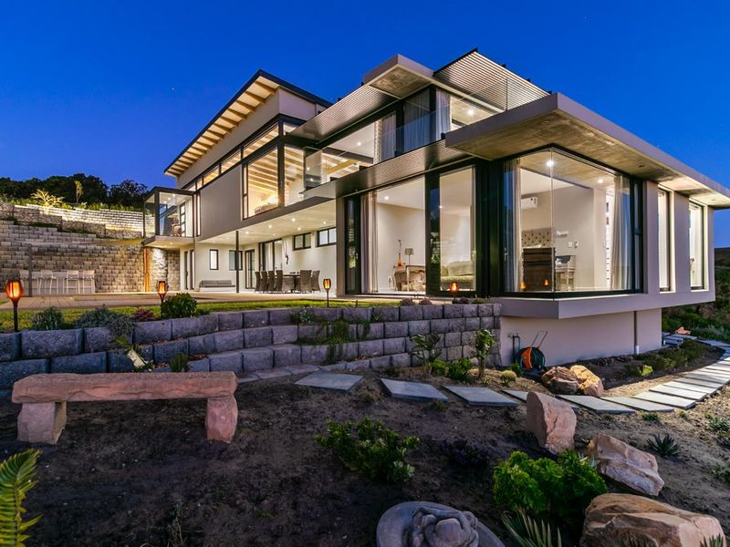 Timeless Design with Breathtaking Views - Photo 2