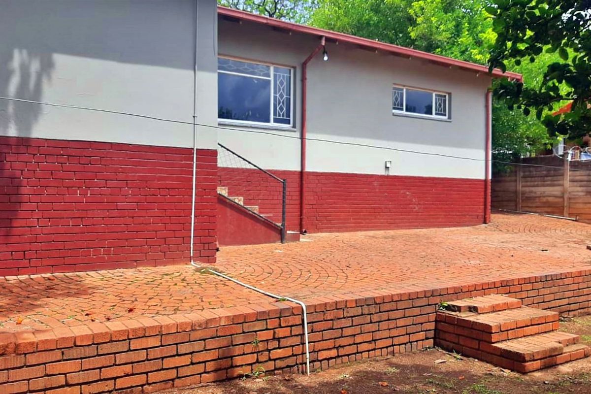 9 bedroom 3 bathroom with flatlet for sale - Photo 4