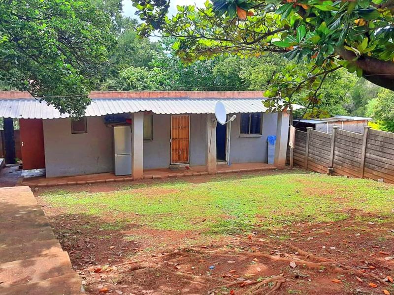 9 bedroom 3 bathroom with flatlet for sale - Photo 2