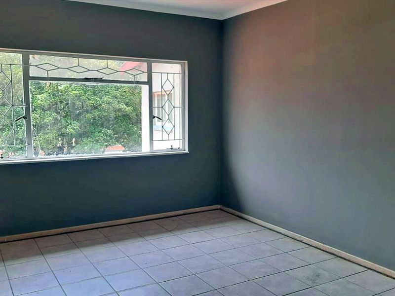 9 bedroom 3 bathroom with flatlet for sale - Photo 9