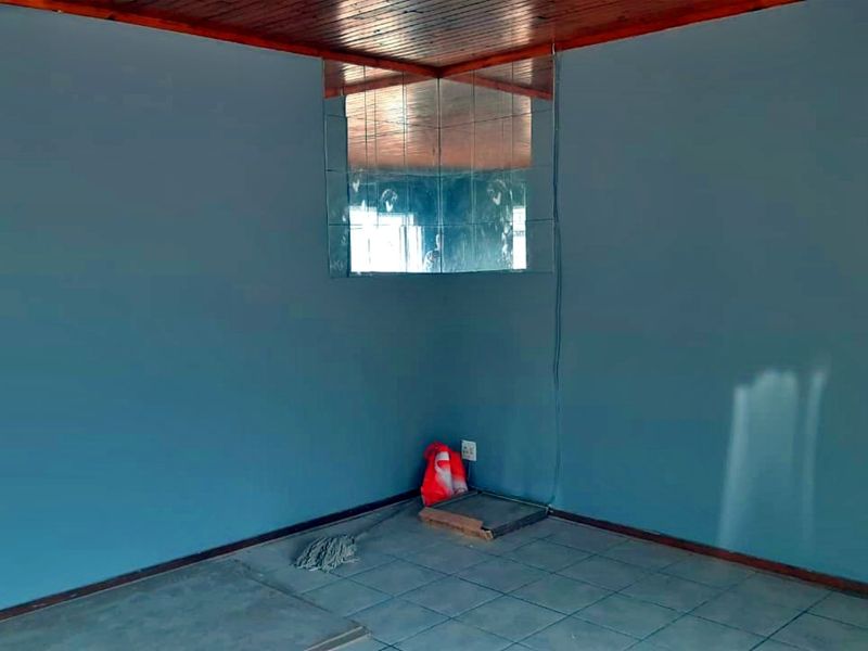 9 bedroom 3 bathroom with flatlet for sale - Photo 8