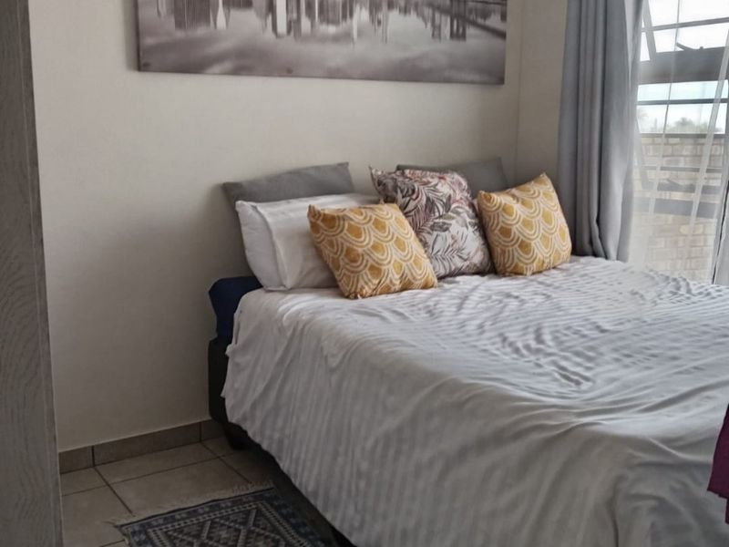 Beautiful 3-Bedroom House for Sale in Akasia - Photo 8