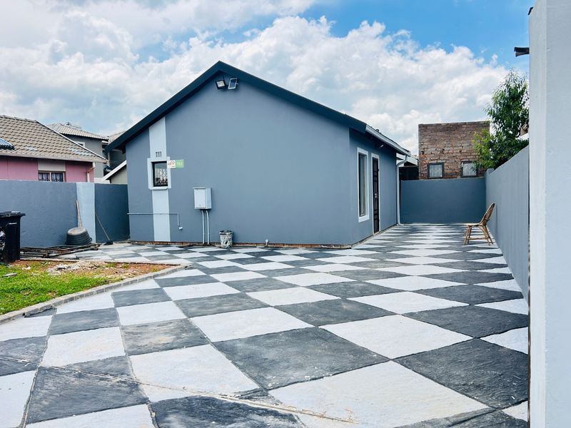 A NICE 2 BEDROOMS HOUSE FOR SALE SKY CITY  - Photo 4