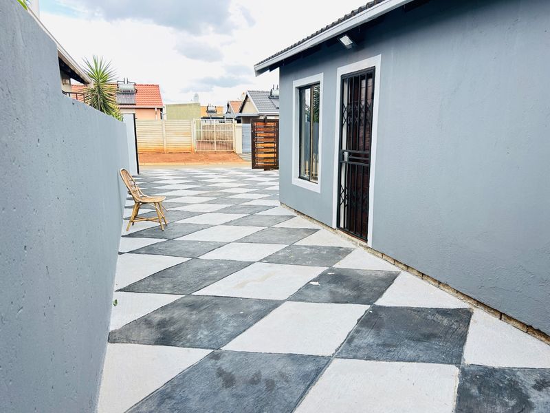 A NICE 2 BEDROOMS HOUSE FOR SALE SKY CITY  - Photo 10