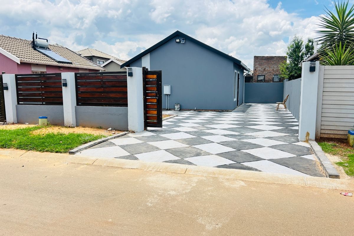 A NICE 2 BEDROOMS HOUSE FOR SALE SKY CITY  - Photo 3